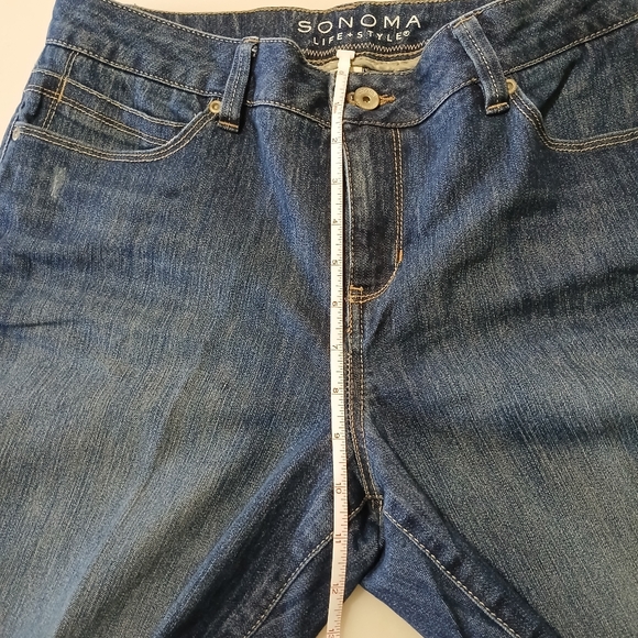 Fancy Embroidered Pockets Denim Jean's Ladies Size 12, Sonoma Modern Fit Capri - Picture 2 of 7